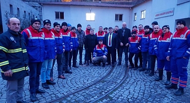 500 MADEN İŞÇİSİ MAHSUR KALAN İNSANLARI KURTARMAYA GİTTİ