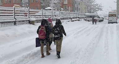 BAKAN AÇIKLADI.. OKULLAR TATİL!