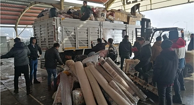 Çaycuma'dan 3 günde 8 tır, 3 kamyon yardım malzemesi gitti