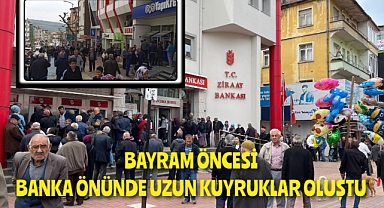 Bayram öncesi banka önünde uzun kuyruklar oluştu