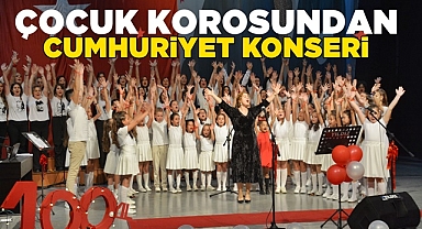 Çocuk korosundan Cumhuriyet konseri