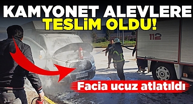 Kamyonet alevlere teslim oldu! Facia ucuz atlatıldı!