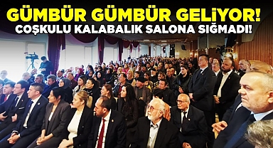 Gümbür gümbür geliyor! Coşkulu kalabalık salona sığmadı!