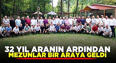 32 yıl aranın ardından mezunlar bir araya geldi