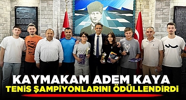 Kaymakam Adem Kaya, tenis şampiyonlarını ödüllendirdi